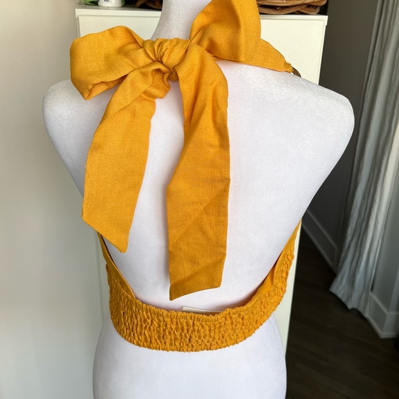 NWT. Moon River cropped halter top. Size S - Picture 3 of 5